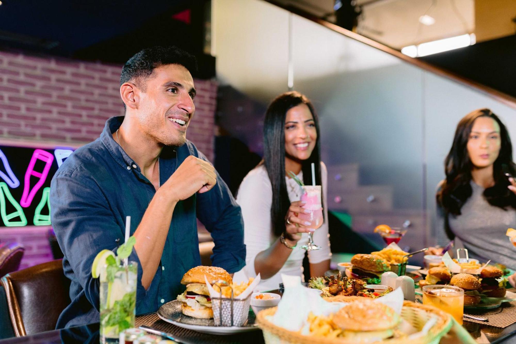 Holiday Inn&Suites - Cairo Maadi, an IHG Hotel Bagian luar foto